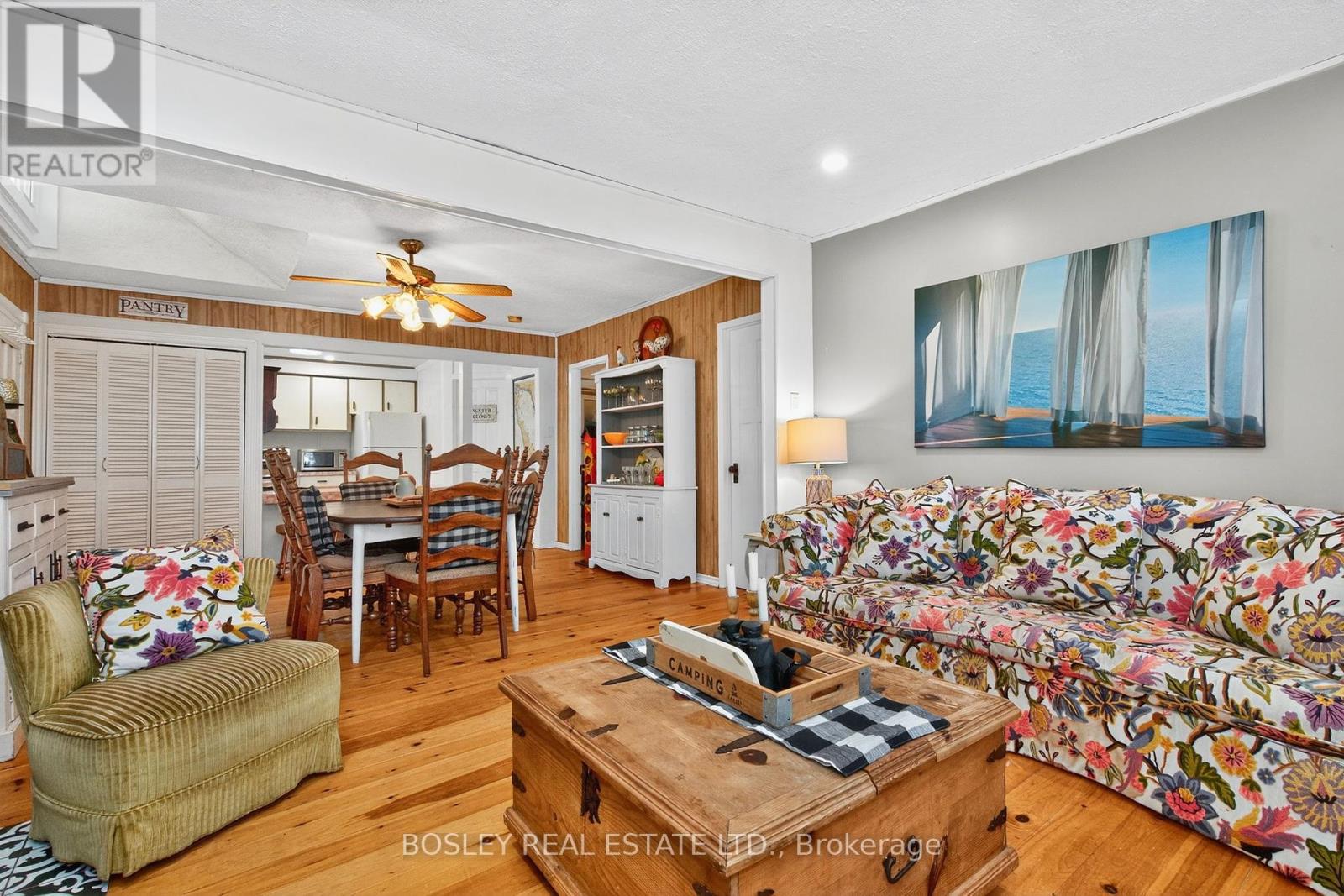18 Tiny Beaches Road S, Tiny, Ontario  L0L 2J0 - Photo 8 - S12404329