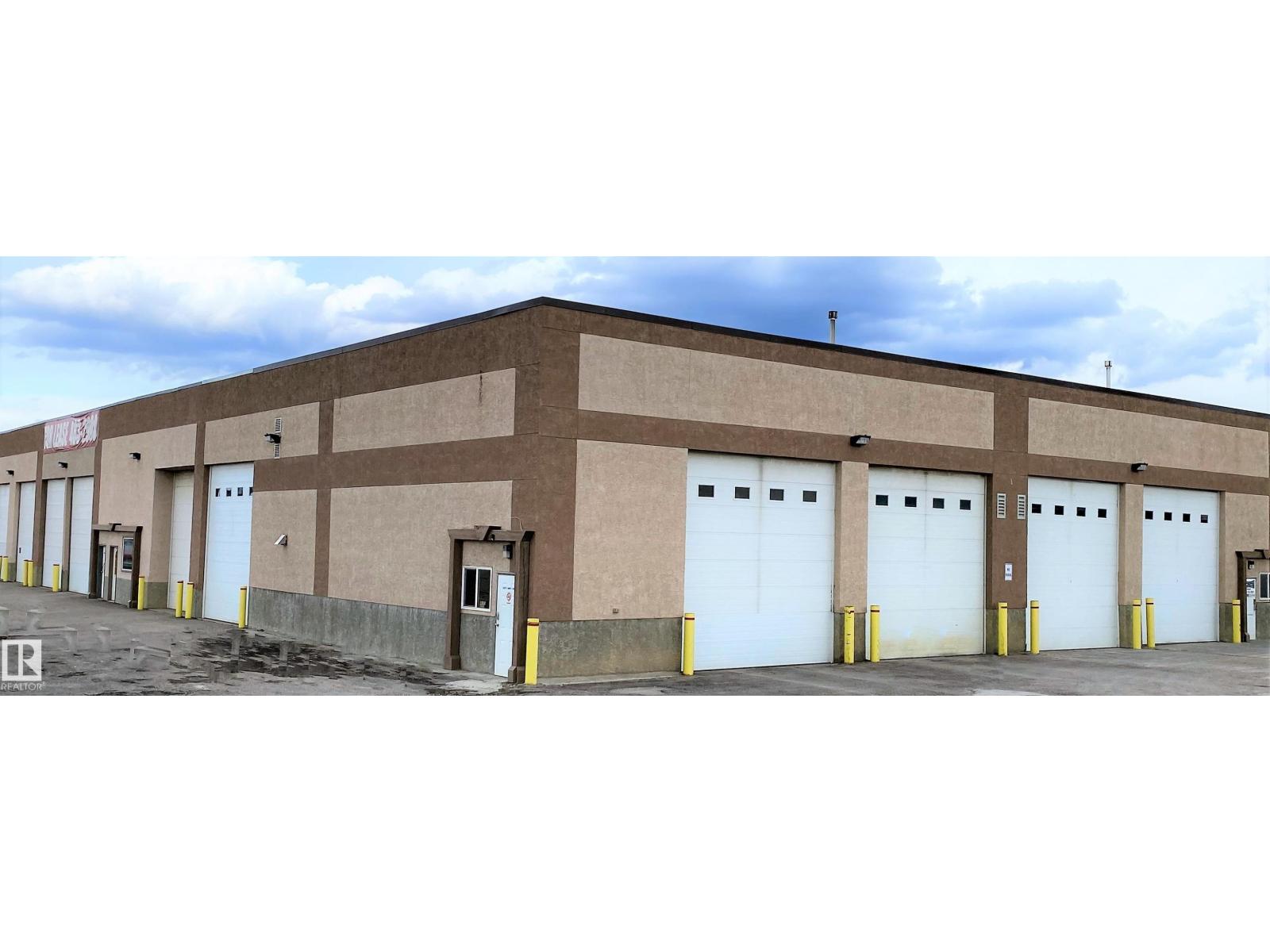 4907 1 AV, Edson, Alberta
