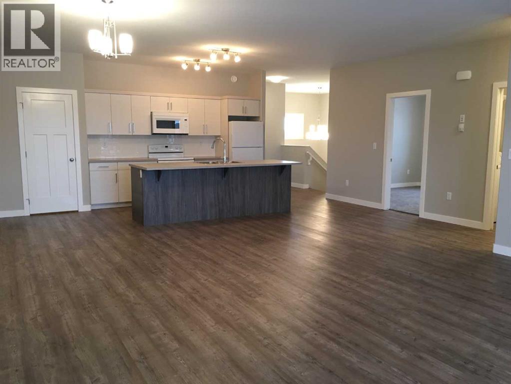 61 Maclean Close, Blackfalds, Alberta  T4M 0H4 - Photo 2 - A2257205