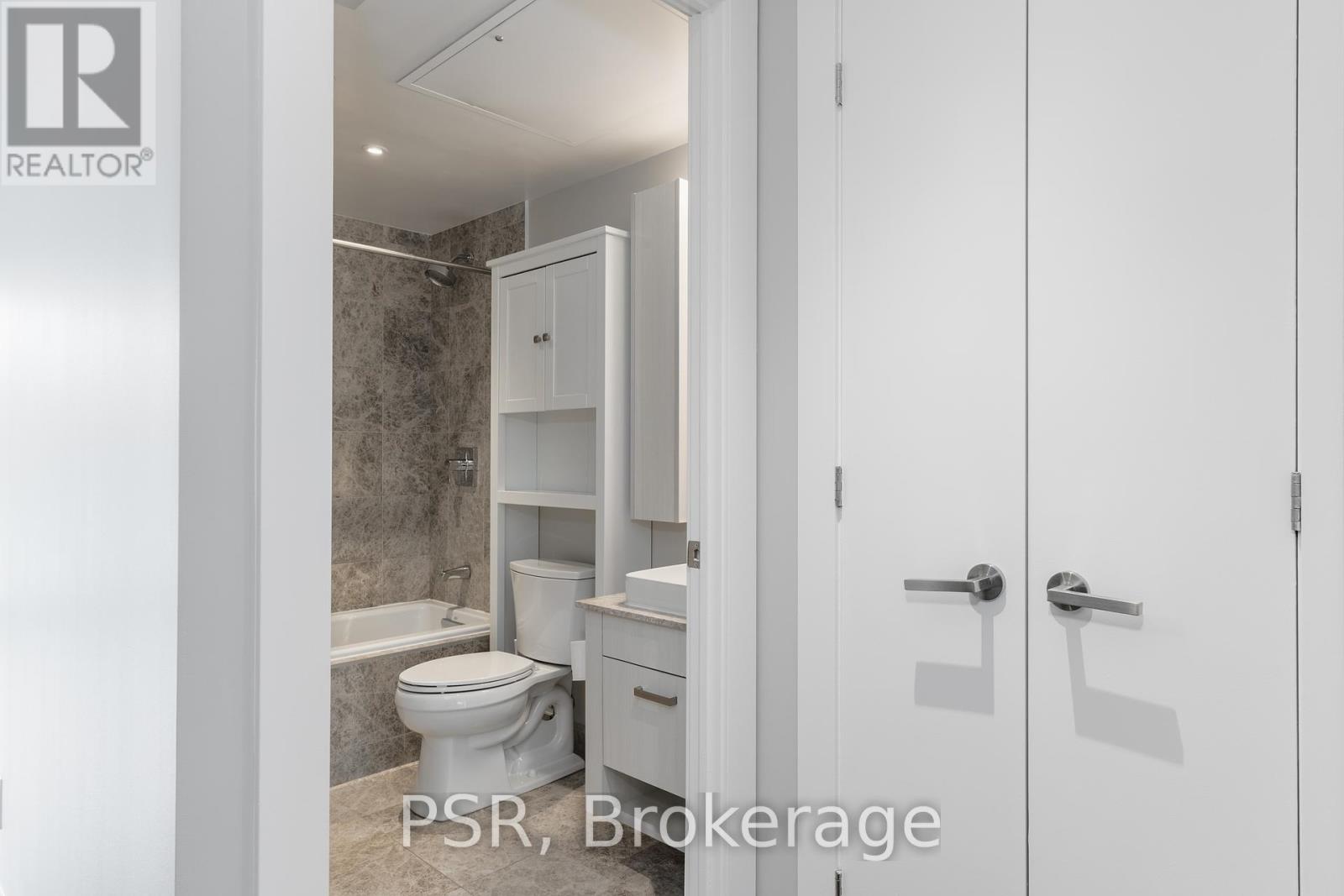 311 - 3018 Yonge Street, Toronto, Ontario  M4N 0A5 - Photo 21 - C12404401