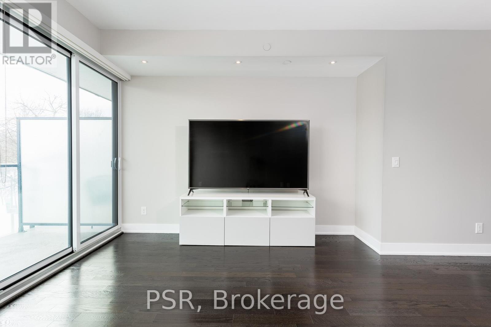 311 - 3018 Yonge Street, Toronto, Ontario  M4N 0A5 - Photo 5 - C12404401