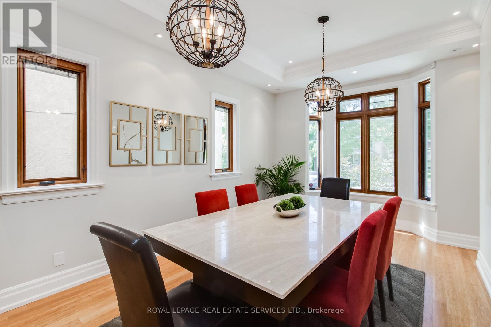 441 Oriole Parkway, Toronto (Yonge-Eglinton), Ontario  M5P 2H7 - Photo 6 - C12404506