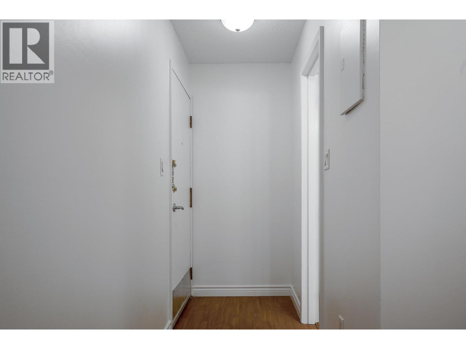 104 9857 Manchester Drive, Burnaby, British Columbia  V3N 4P5 - Photo 13 - R3047629