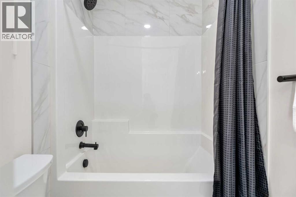 887 Seton Circle Se, Calgary, Alberta  T3M 3B5 - Photo 38 - A2255333