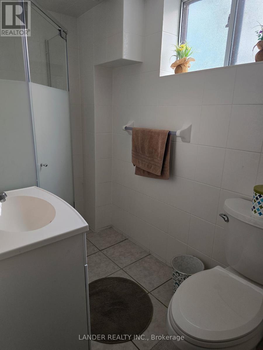 82 Minerva Avenue, Toronto, Ontario  M1M 1V5 - Photo 17 - E12404456