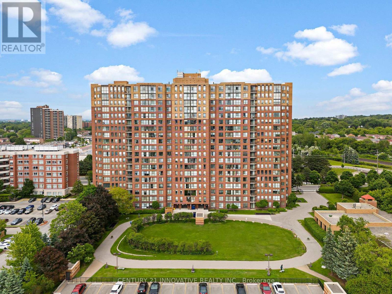1808 - 330 Mccowan Road, Toronto (Eglinton East), Ontario  M1J 3N3 - Photo 1 - E12404498