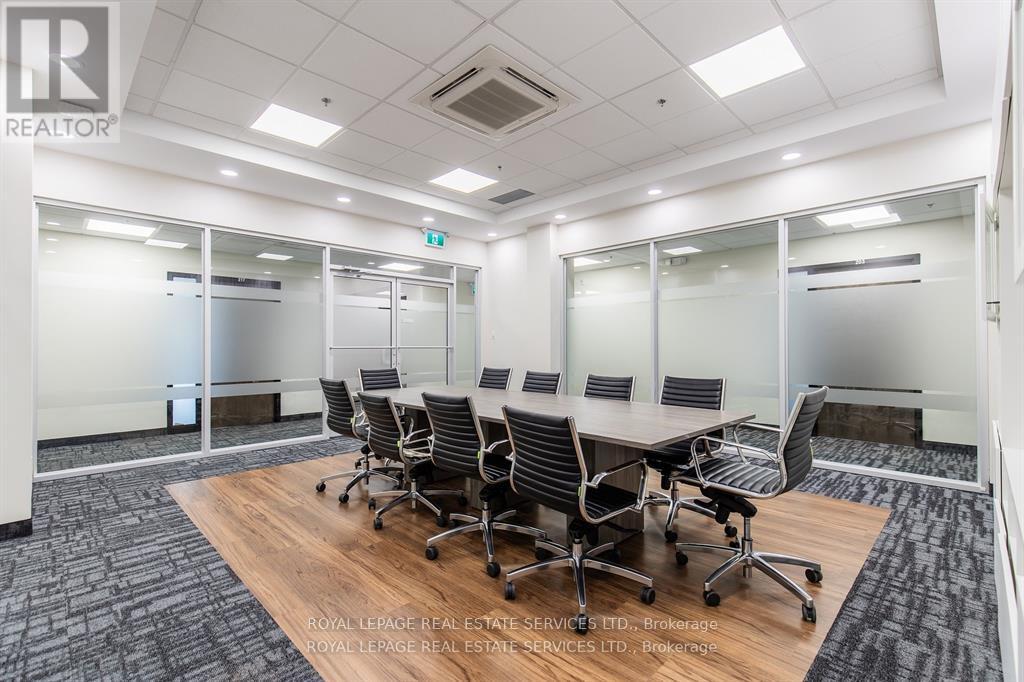 215 - 1670 North Service Road, Oakville (Qe Queen Elizabeth), Ontario  L6H 7G3 - Photo 23 - W12404266