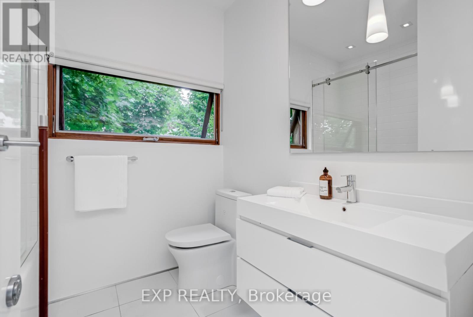 26 Richmond Drive, Brampton (Brampton East), Ontario  L6W 2E9 - Photo 25 - W12404306