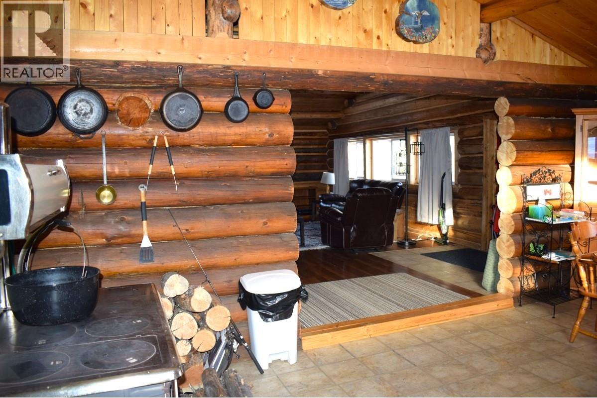 4425 Titetown Road, Quesnel, British Columbia  V2J 3H9 - Photo 12 - R3047689