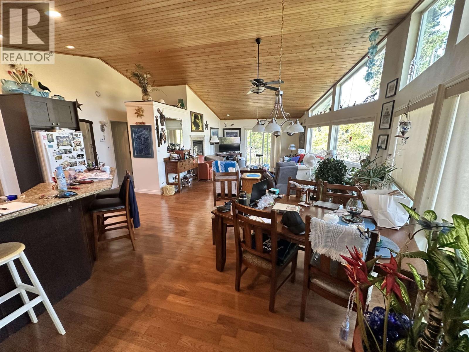 5328 Kallum Drive, 108 Mile Ranch, British Columbia  V0K 2Z0 - Photo 12 - R3047770