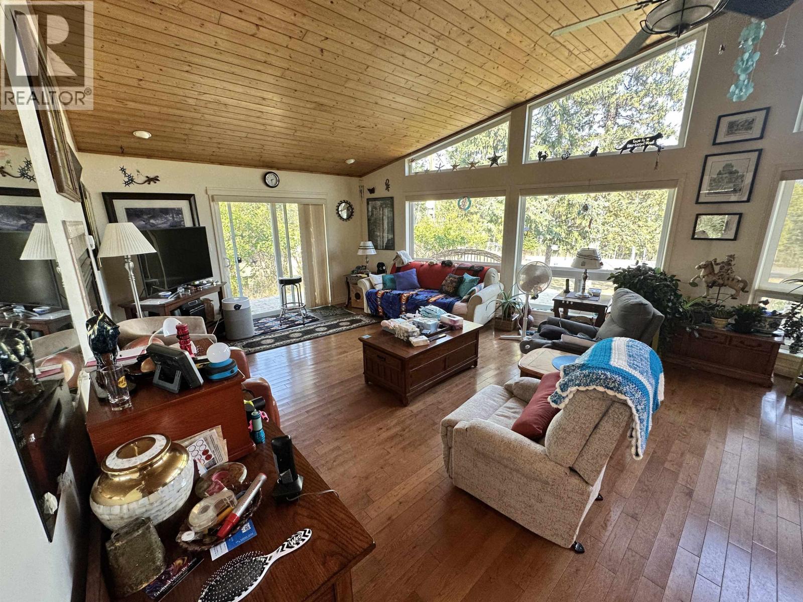 5328 Kallum Drive, 108 Mile Ranch, British Columbia  V0K 2Z0 - Photo 17 - R3047770
