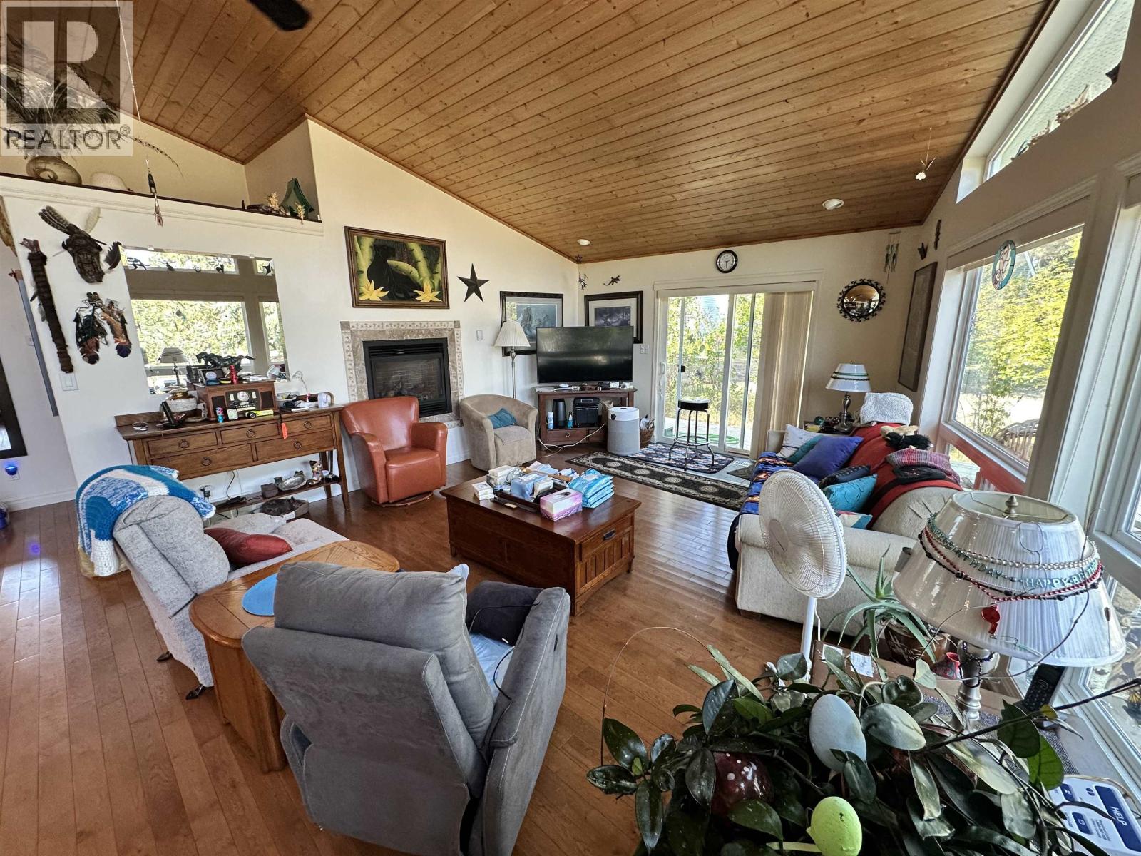 5328 Kallum Drive, 108 Mile Ranch, British Columbia  V0K 2Z0 - Photo 18 - R3047770