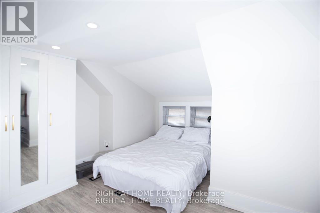 269 Prospect Street, Newmarket (Gorham-College Manor), Ontario  L3Y 3V3 - Photo 14 - N12404402