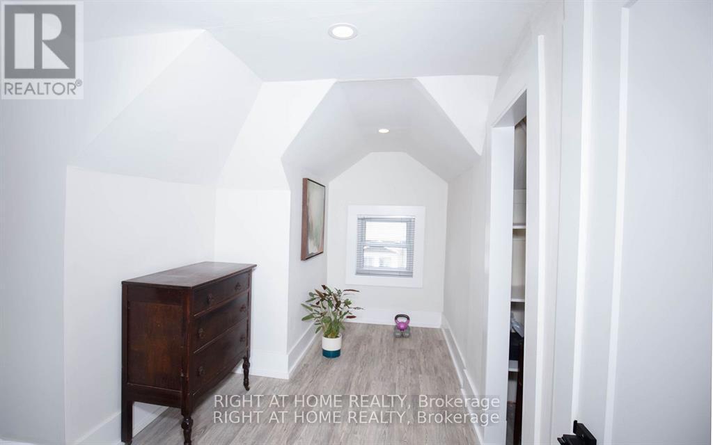 269 Prospect Street, Newmarket (Gorham-College Manor), Ontario  L3Y 3V3 - Photo 16 - N12404402