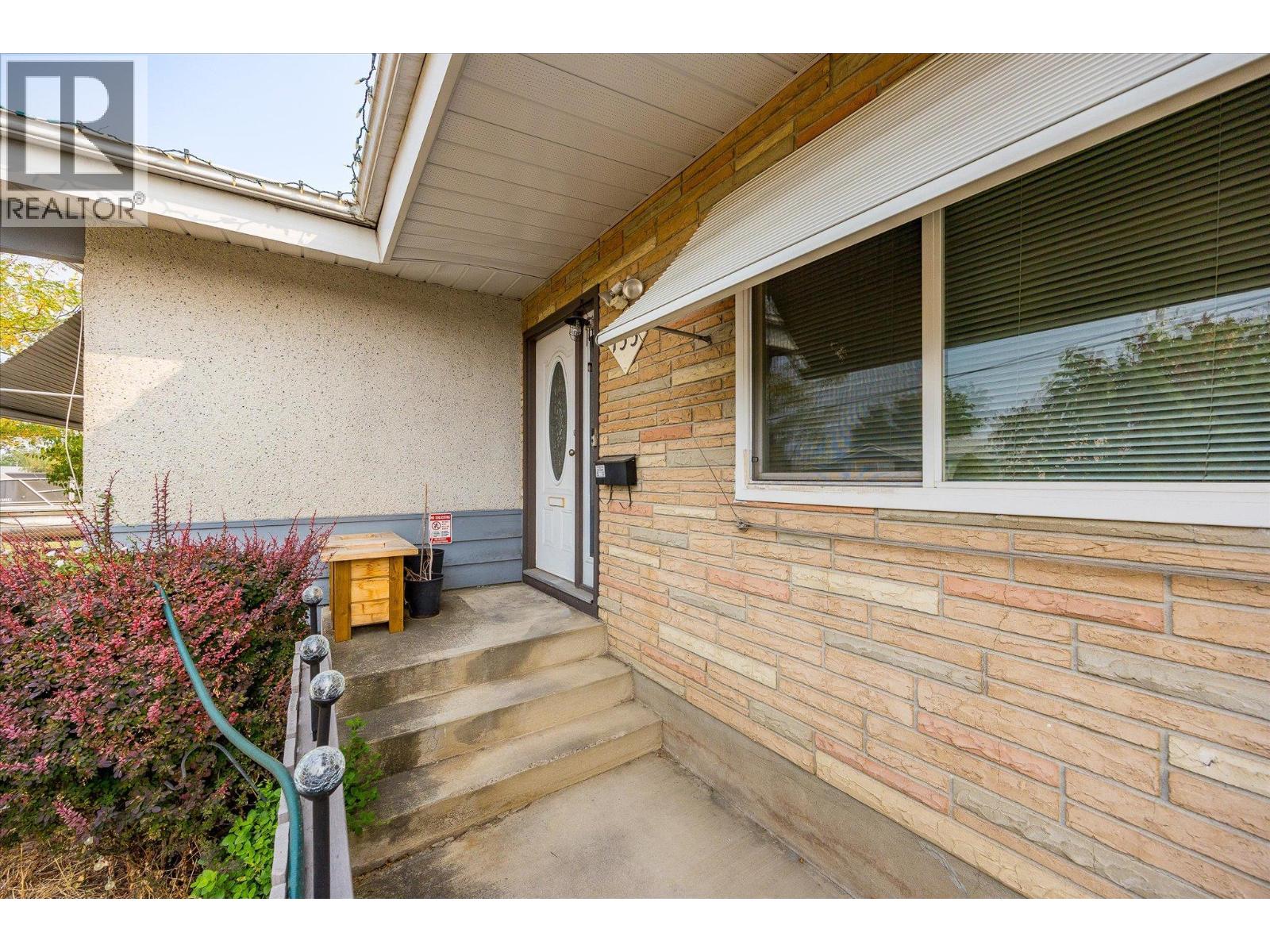 155 Langford Road, Kelowna, British Columbia  V1X 2T7 - Photo 4 - 10362220