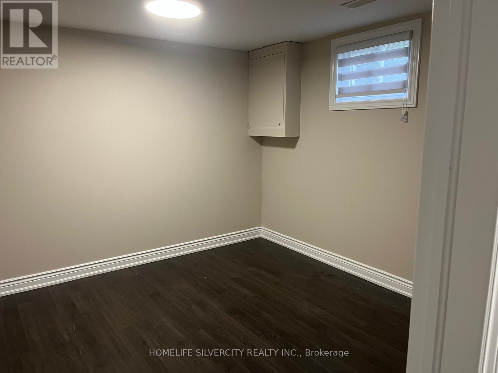 33 Sweetbriar Drive, Kitchener, Ontario  N2M 4S4 - Photo 21 - X12404305