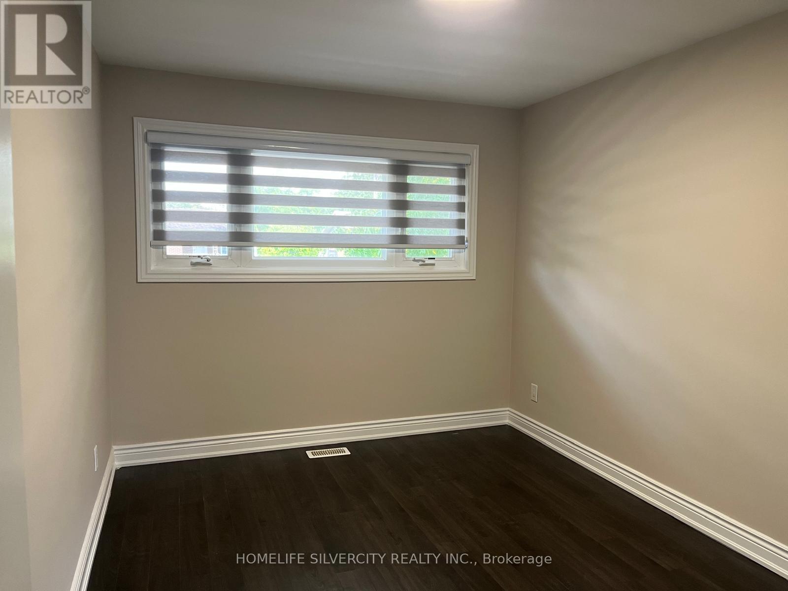 33 Sweetbriar Drive, Kitchener, Ontario  N2M 4S4 - Photo 25 - X12404305