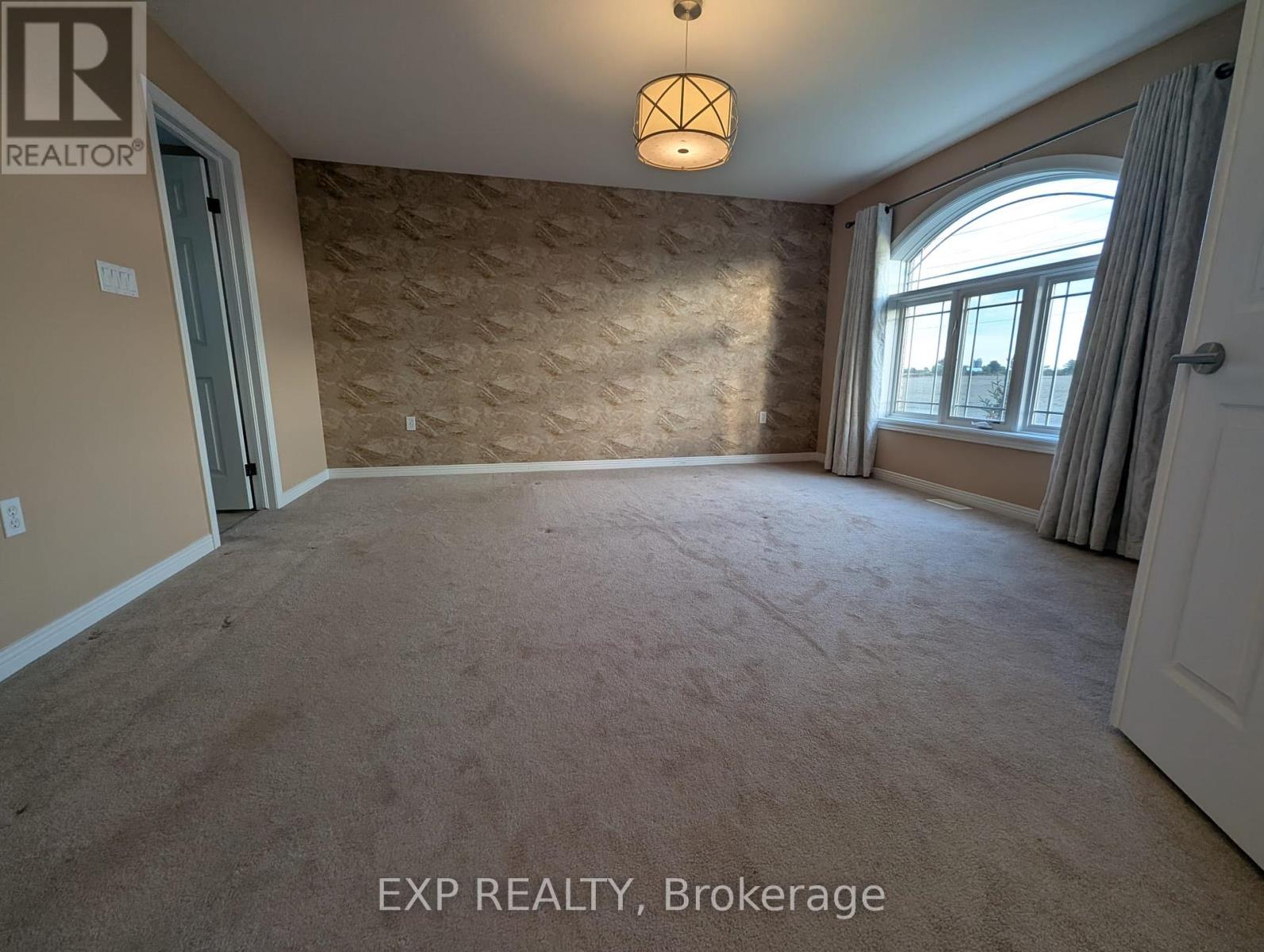 69 Periwinkle Drive, Hamilton, Ontario  L0R 1P0 - Photo 12 - X12404333