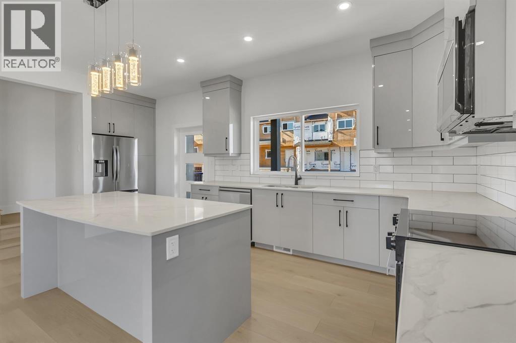 1204 2395 ROWE STREET, Prince George, British Columbia