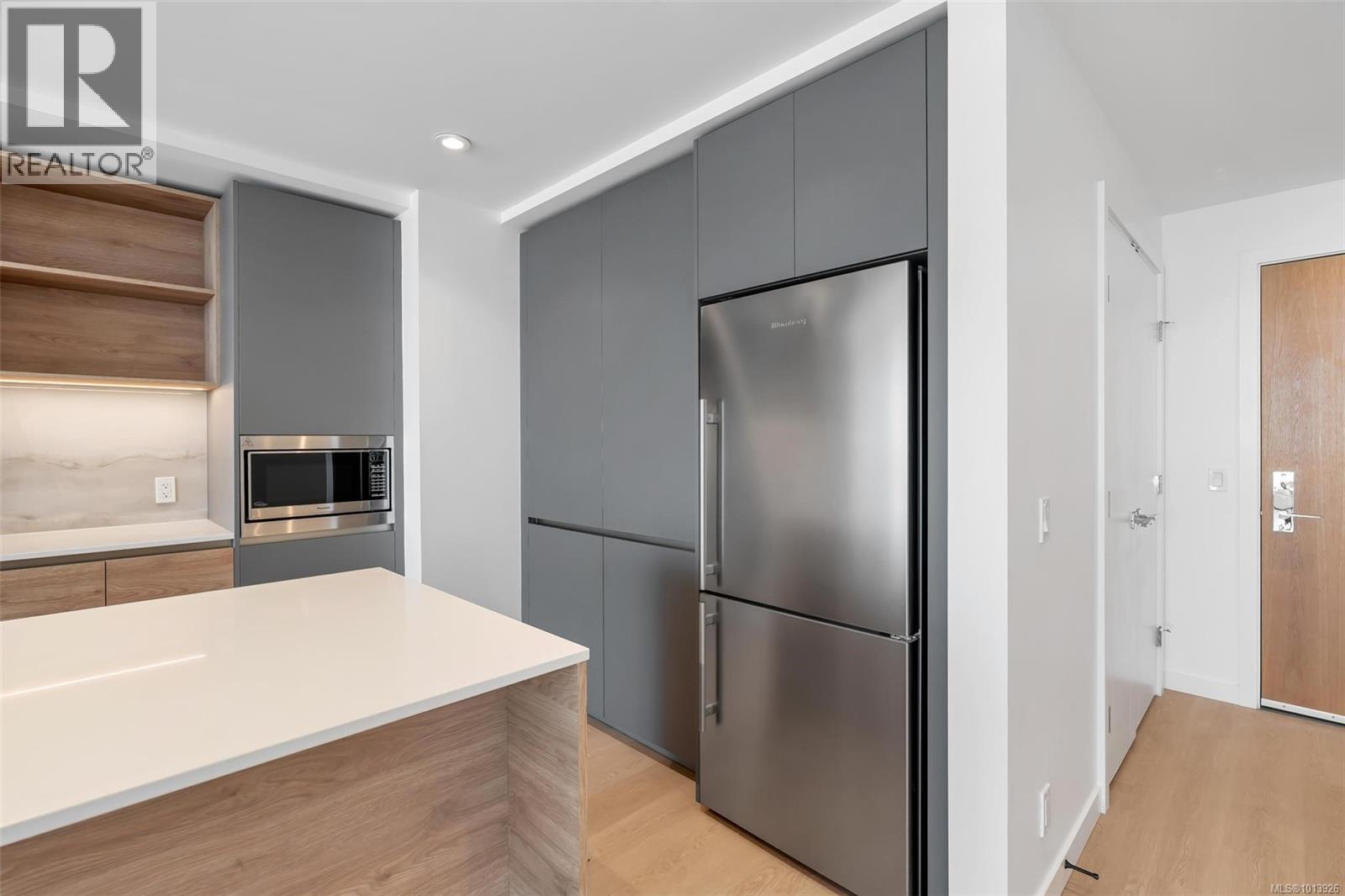 1208 363 Tyee Rd, Victoria, British Columbia  V9A 0B5 - Photo 14 - 1013926