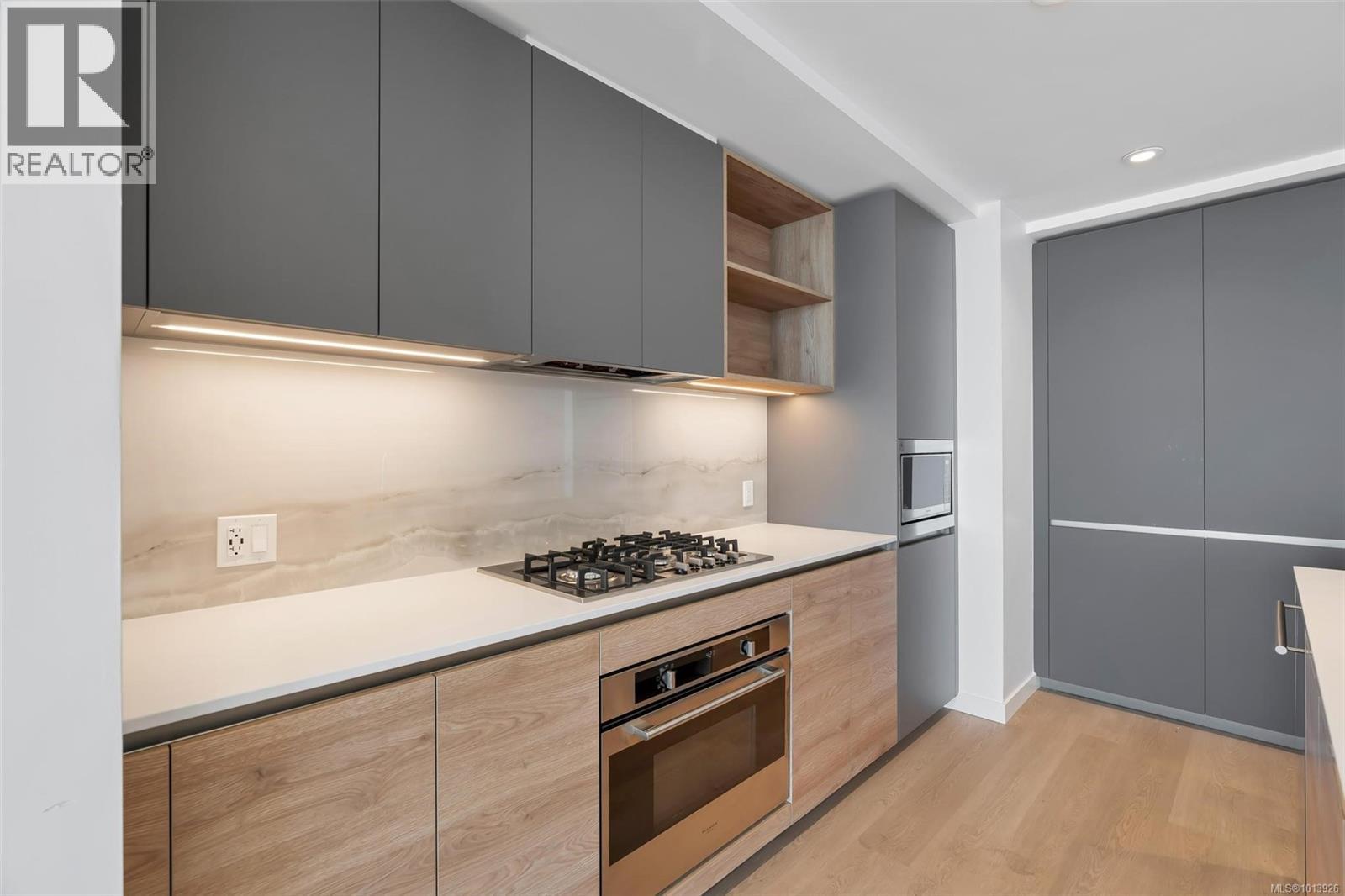 1208 363 Tyee Rd, Victoria, British Columbia  V9A 0B5 - Photo 12 - 1013926