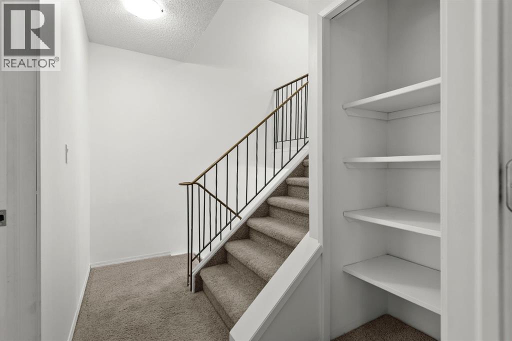 2 Canterbury Gardens Sw, Calgary, Alberta  T2W 2S9 - Photo 14 - A2255220