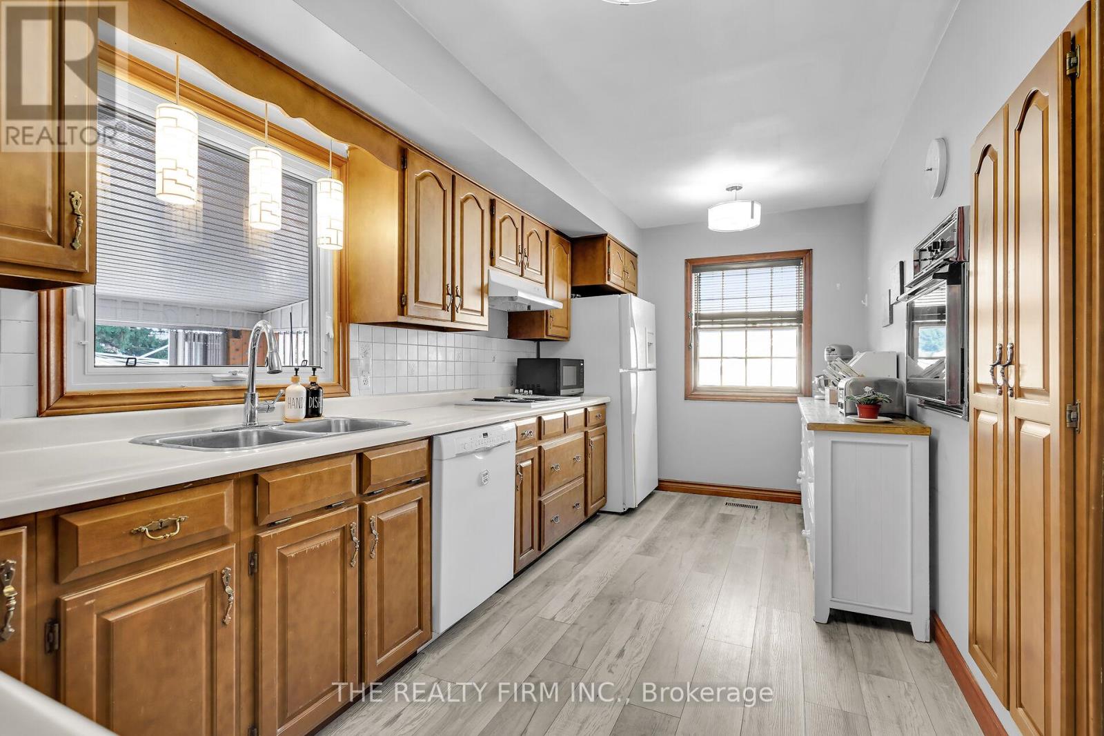 952 Eagle Crescent, London South, Ontario  N5Z 3H7 - Photo 12 - X12404564