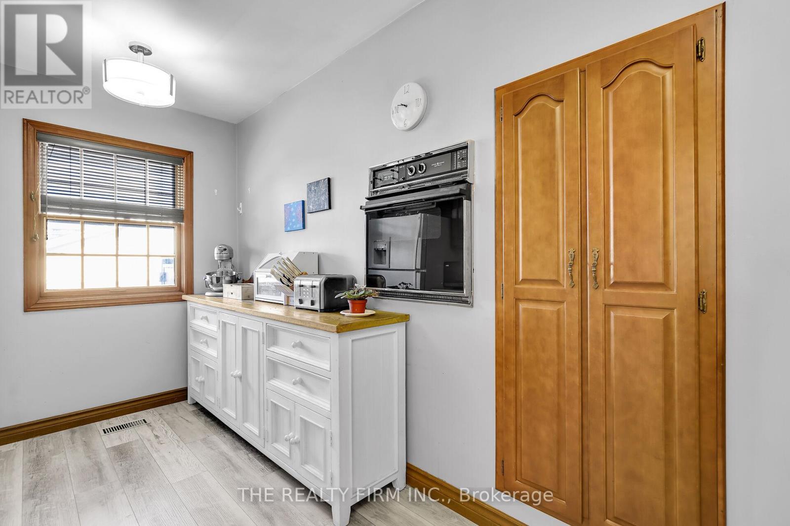 952 Eagle Crescent, London South, Ontario  N5Z 3H7 - Photo 14 - X12404564