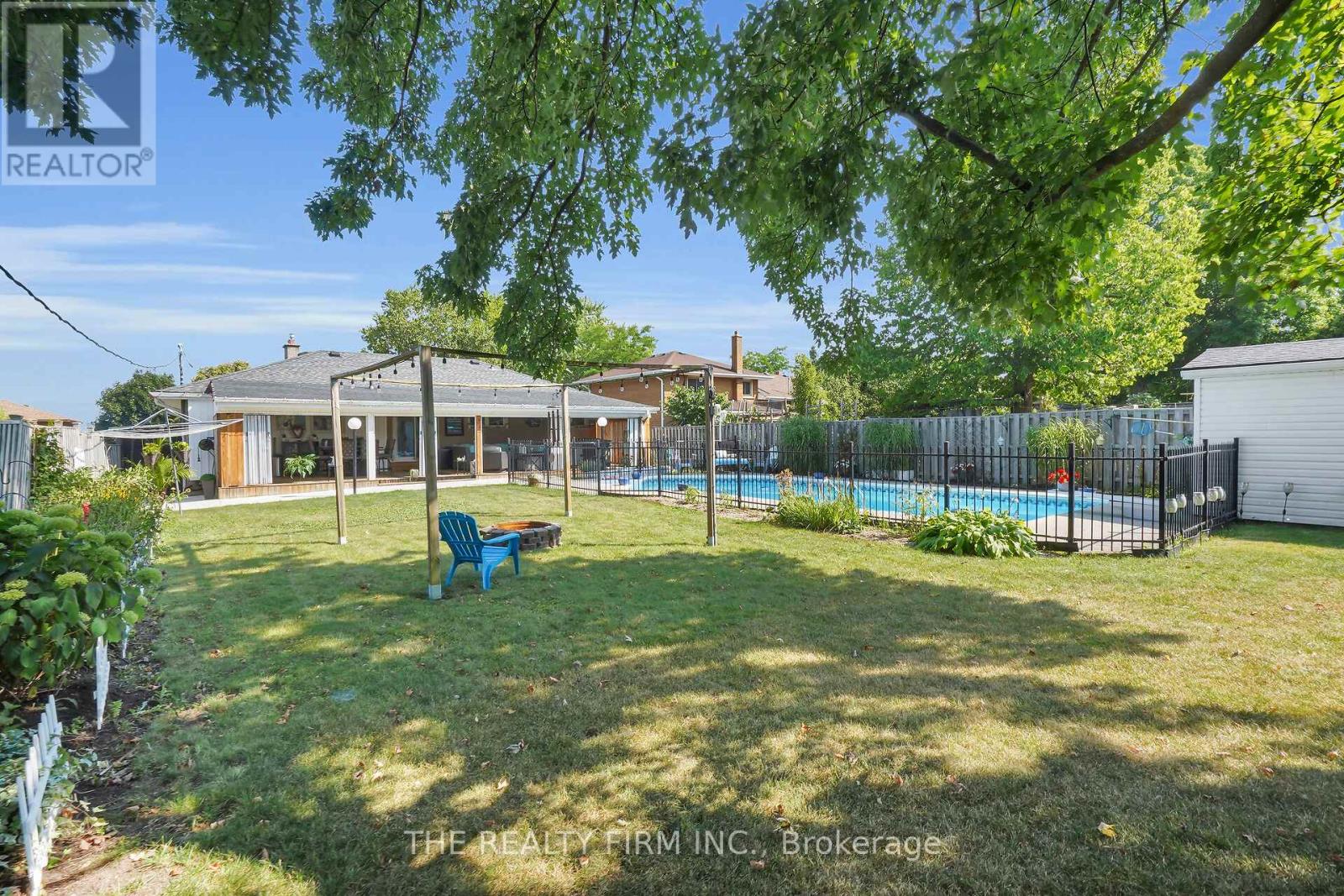 952 Eagle Crescent, London South, Ontario  N5Z 3H7 - Photo 36 - X12404564