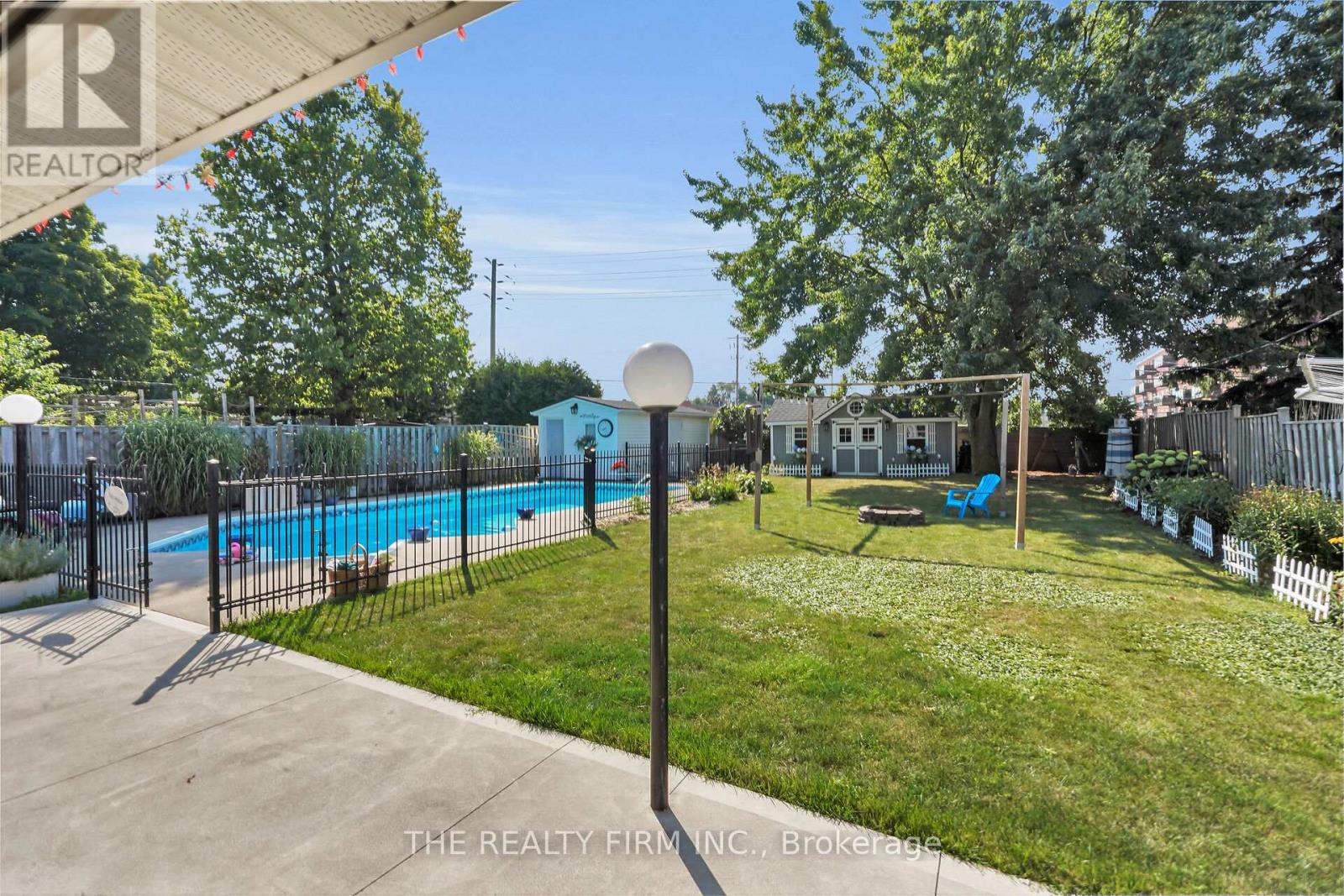 952 Eagle Crescent, London South, Ontario  N5Z 3H7 - Photo 37 - X12404564