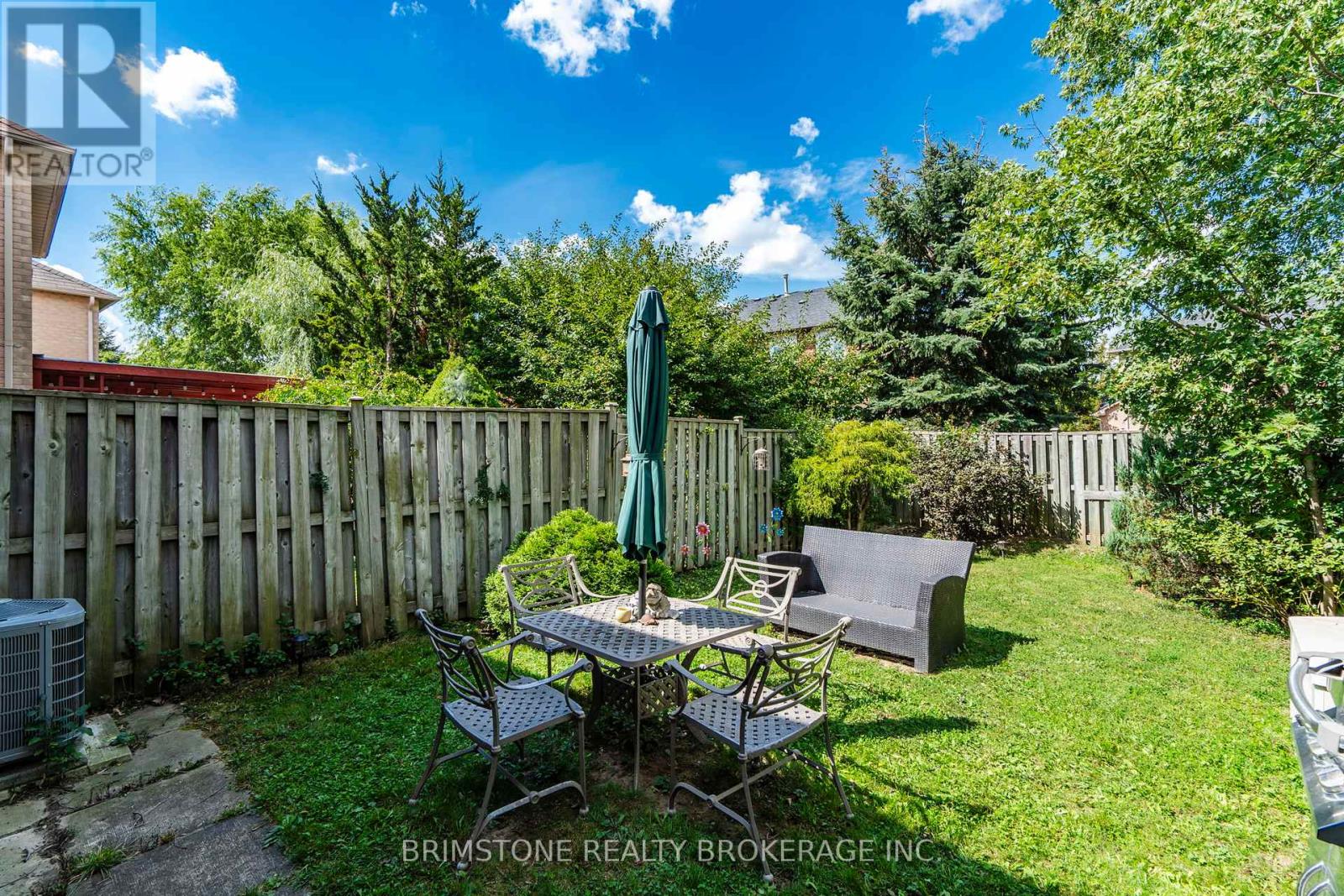 58 Cedarwood Crescent, Brampton, Ontario  L6X 4J9 - Photo 24 - W12404348