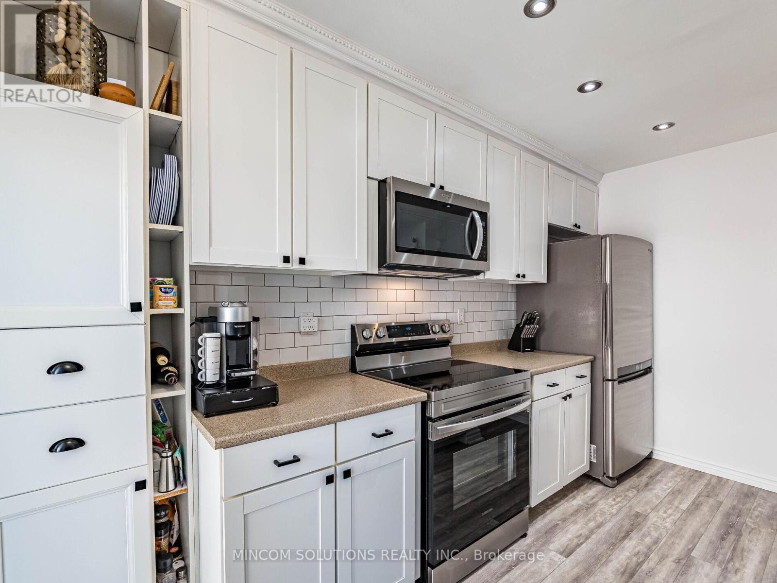 88 Corey Circle, Halton Hills, Ontario  L7G 5L7 - Photo 17 - W12404378
