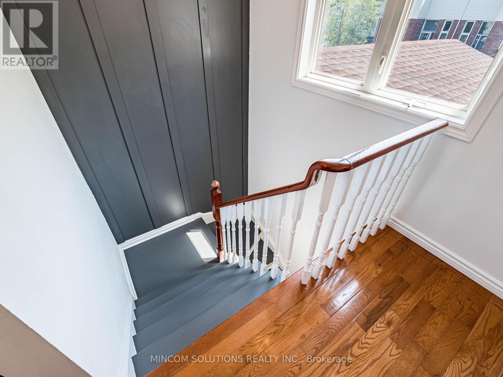 88 Corey Circle, Halton Hills, Ontario  L7G 5L7 - Photo 20 - W12404378