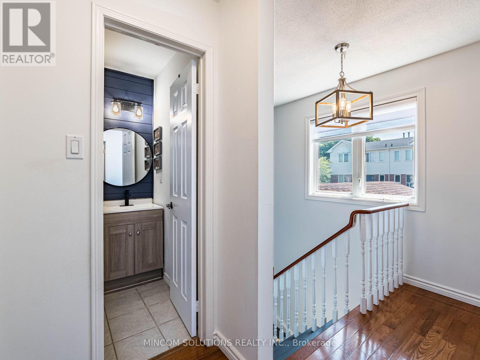 88 Corey Circle, Halton Hills, Ontario  L7G 5L7 - Photo 27 - W12404378