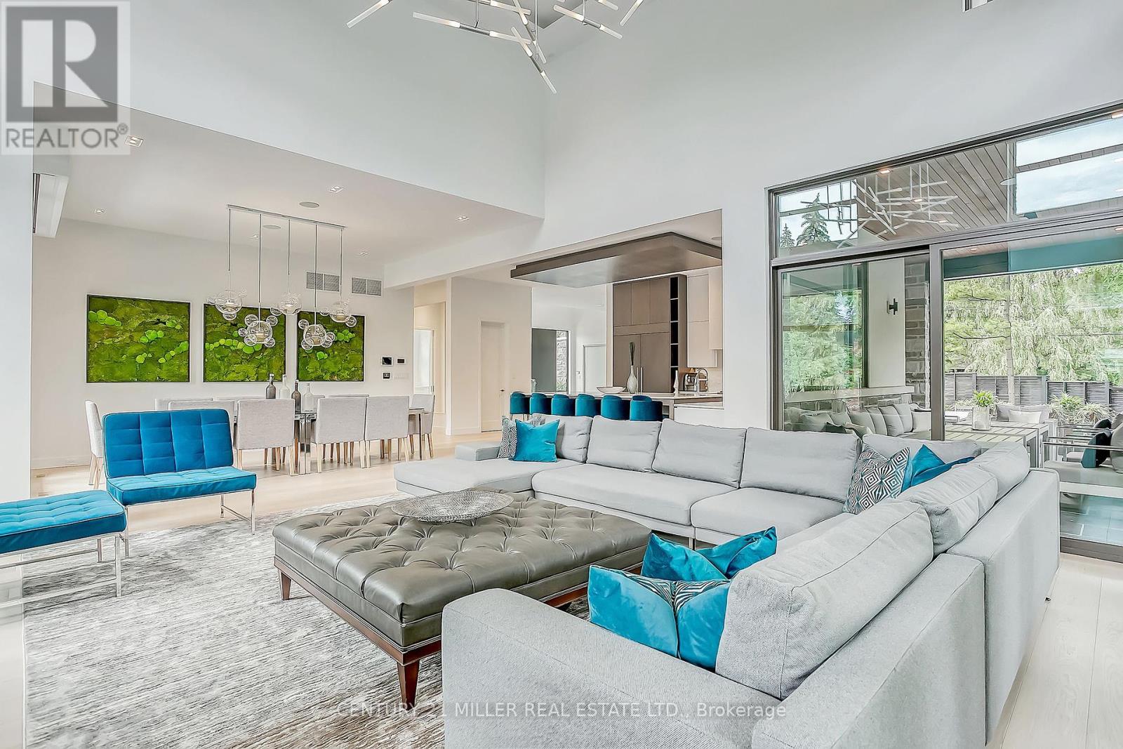 421 Chartwell Road, Oakville (Mo Morrison), Ontario  L6J 4A4 - Photo 14 - W12404397