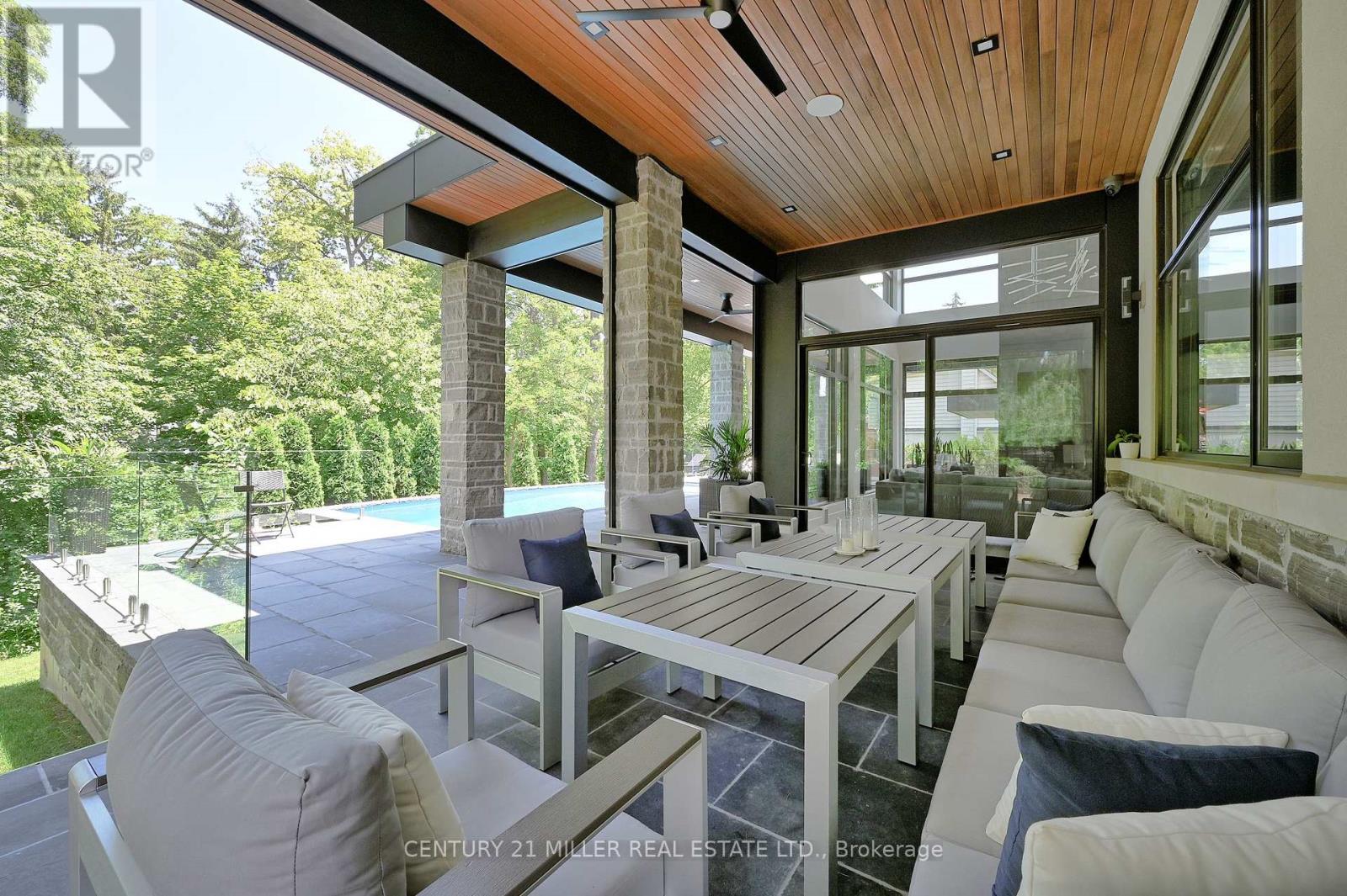 421 Chartwell Road, Oakville (Mo Morrison), Ontario  L6J 4A4 - Photo 44 - W12404397