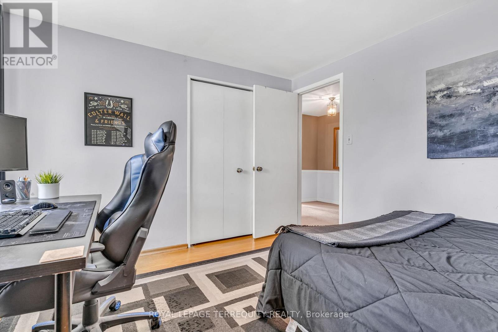 3521 Pinesmoke Crescent, Mississauga, Ontario  L4Y 3L4 - Photo 17 - W12404398