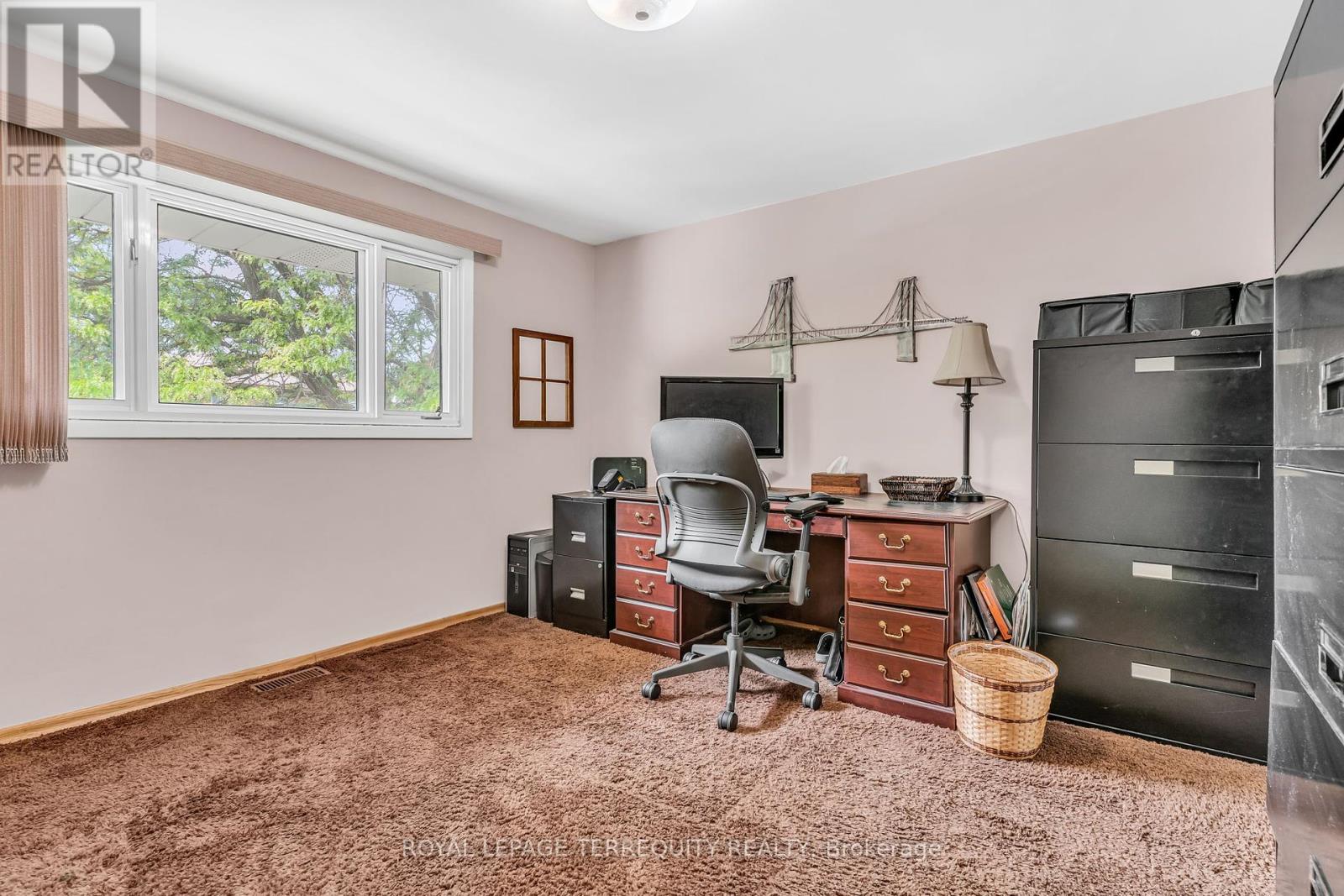 3521 Pinesmoke Crescent, Mississauga, Ontario  L4Y 3L4 - Photo 20 - W12404398