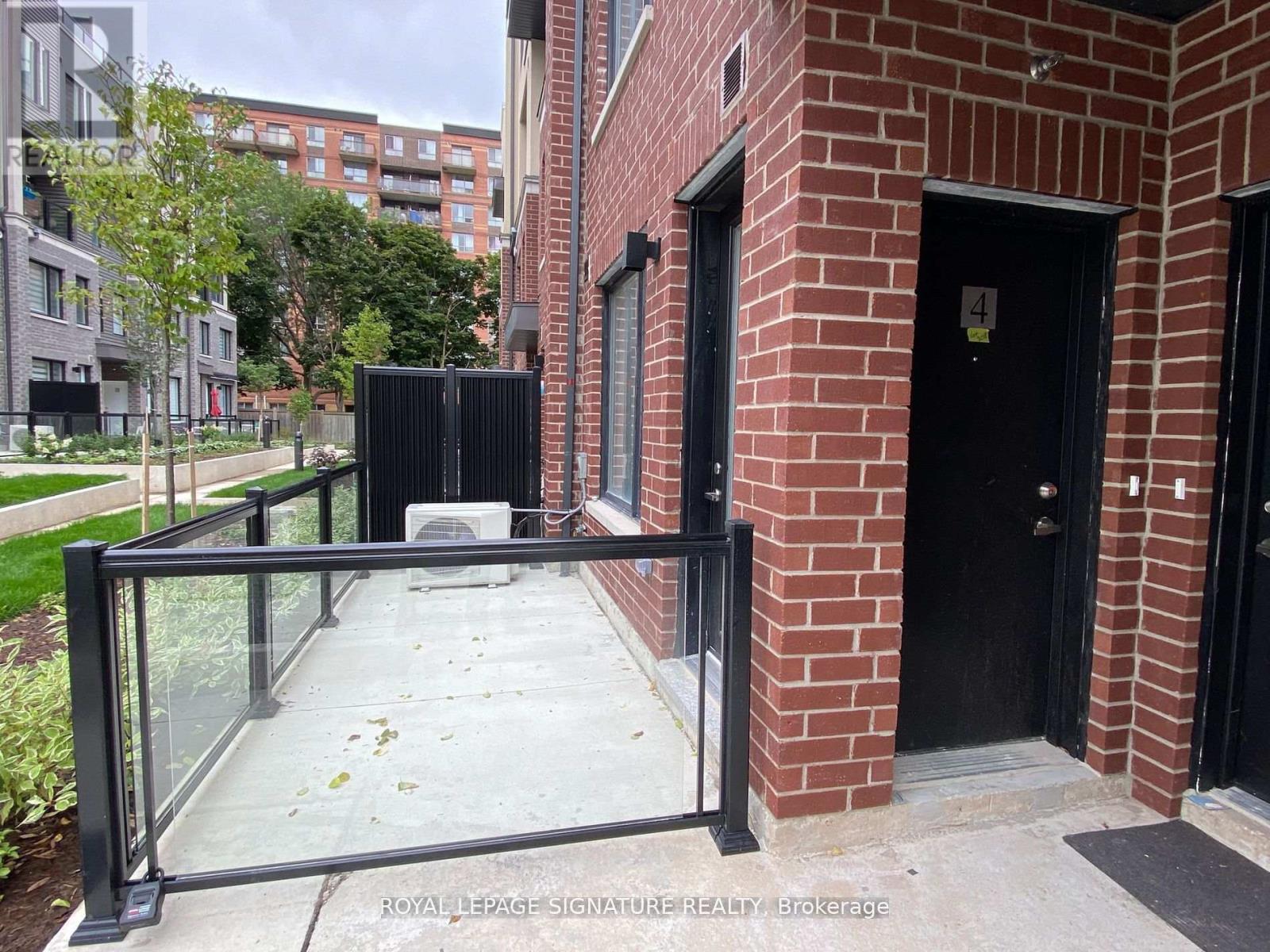 4 - 3566 Colonial Drive, Mississauga, Ontario  L5L 0C1 - Photo 3 - W12404412