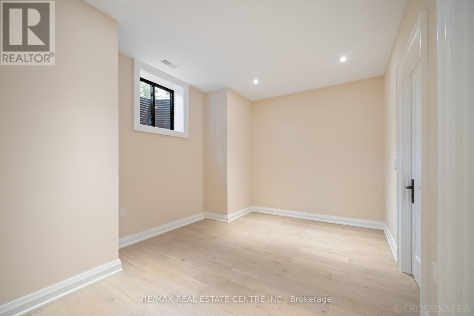 1065 Rebecca Street, Oakville (Br Bronte), Ontario  L6L 1Y6 - Photo 41 - W12404426