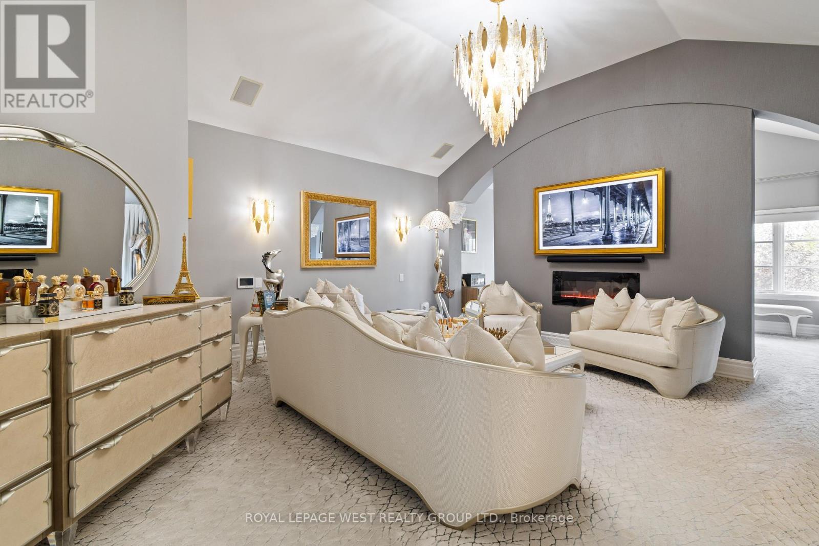 24 Mcarthur Heights, Brampton, Ontario  L6Z 3N2 - Photo 29 - W12404437