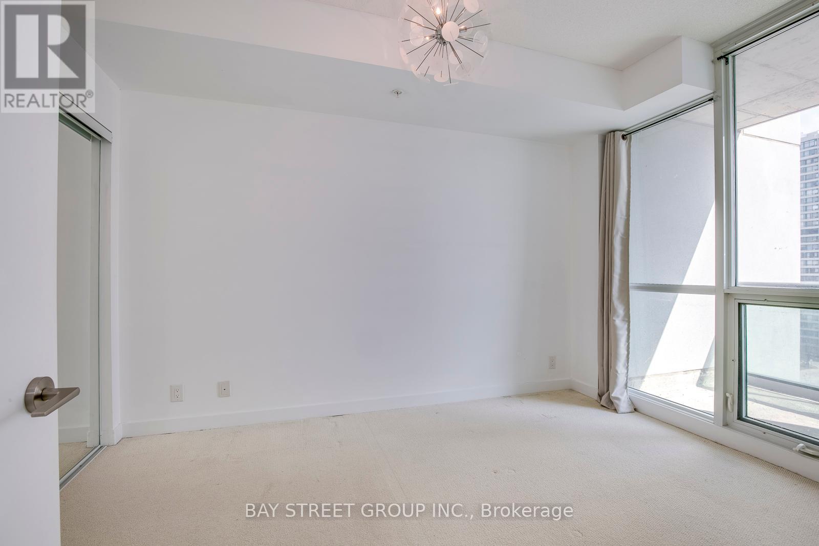 803 - 3985 Grand Park Drive, Mississauga, Ontario  L5B 0H8 - Photo 12 - W12404454