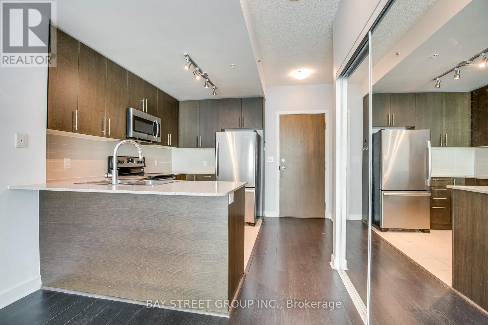 803 - 3985 Grand Park Drive, Mississauga, Ontario  L5B 0H8 - Photo 3 - W12404454