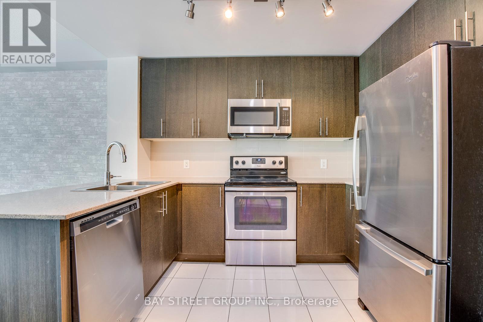 803 - 3985 Grand Park Drive, Mississauga, Ontario  L5B 0H8 - Photo 5 - W12404454