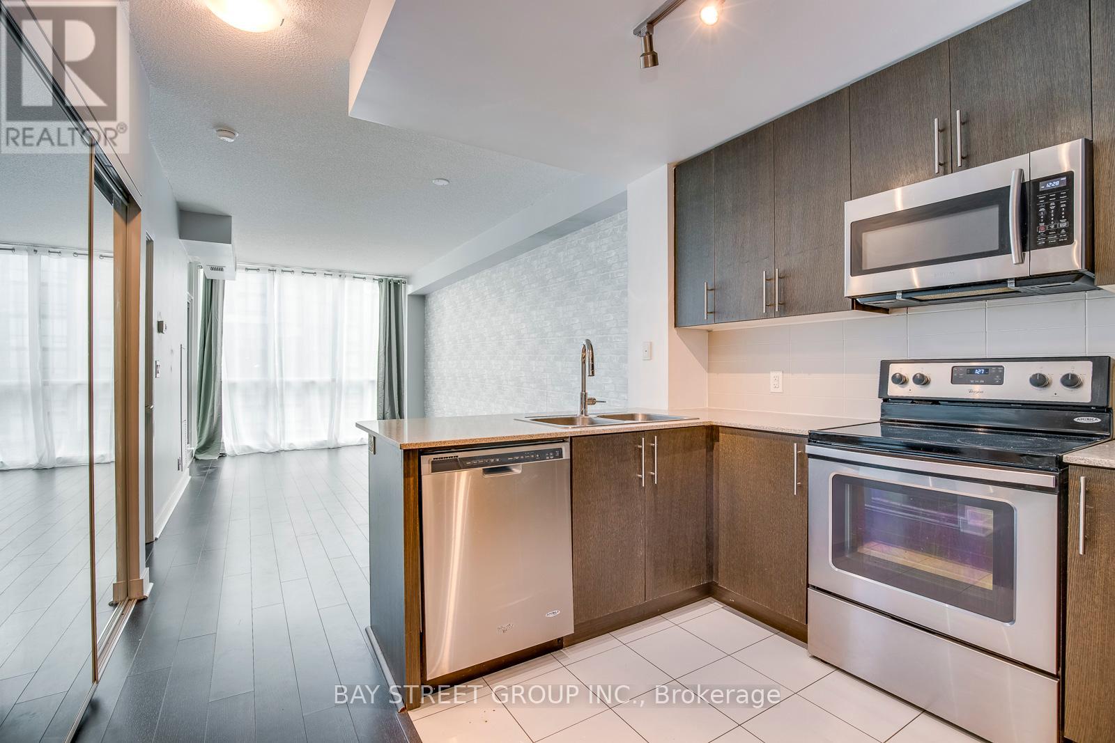 803 - 3985 Grand Park Drive, Mississauga, Ontario  L5B 0H8 - Photo 7 - W12404454