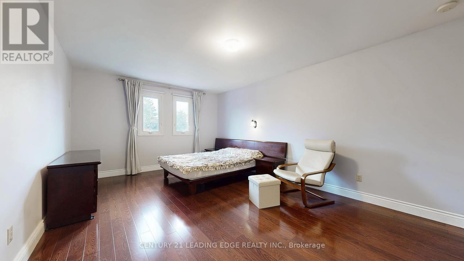 10 Vivaldi Crescent, Brampton (Brampton South), Ontario  L6Y 2S2 - Photo 17 - W12404479
