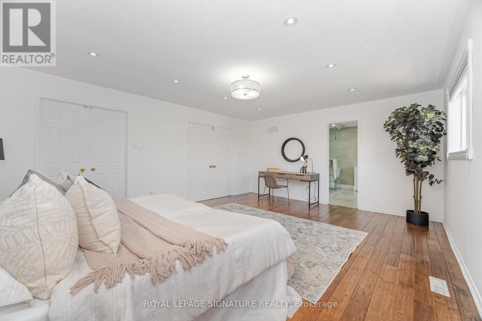 5217 Fallingbrook Drive, Mississauga, Ontario  L5V 1N7 - Photo 31 - W12404491