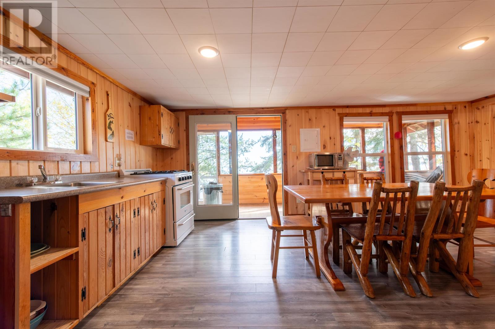 202 Lakeshore Dr, Vermilion Bay, Ontario  P0V 2V0 - Photo 29 - TB252932