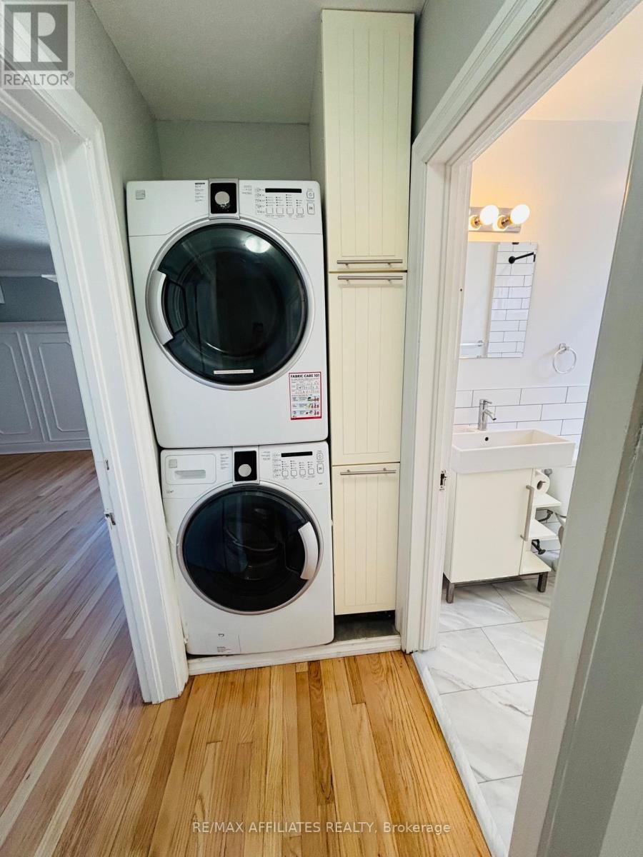 2 - 320 Laurier Avenue E, Ottawa, Ontario  K1N 6P6 - Photo 6 - X12359446