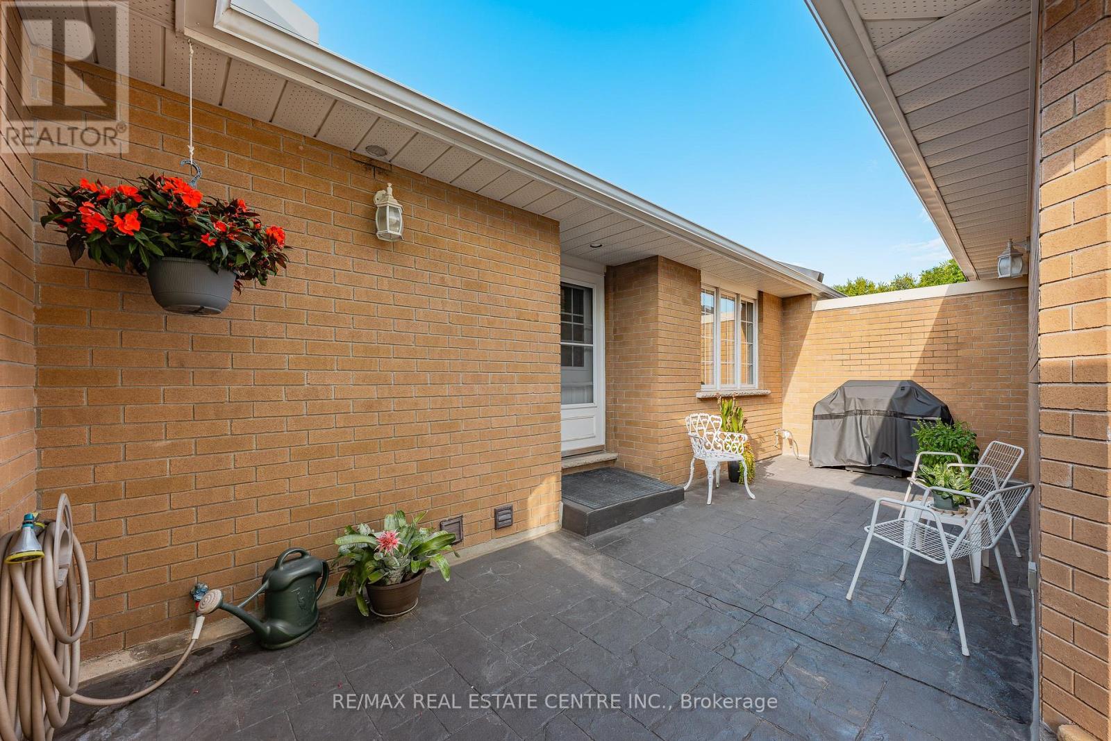 Property at 6 - 110 BEASLEY CRESCENT image 3